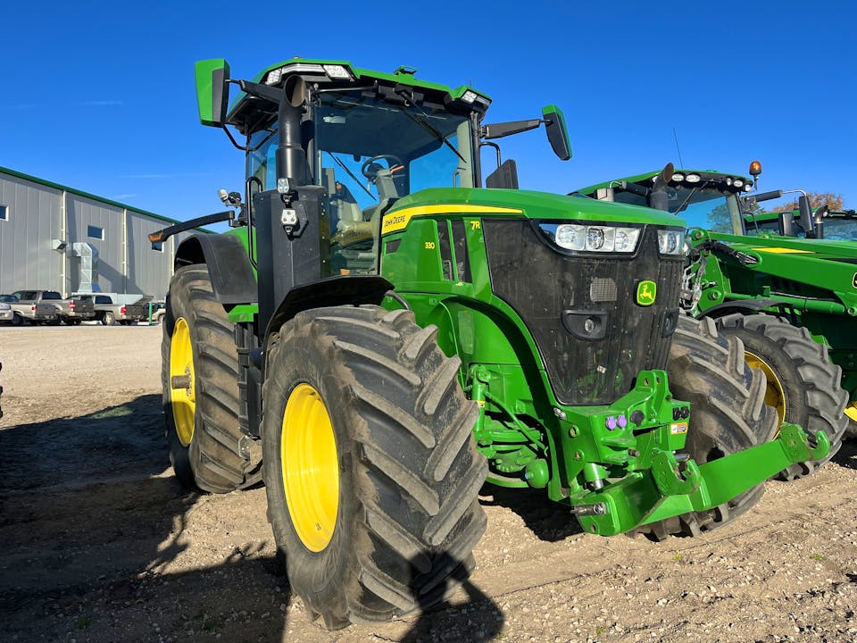 John Deere 7R 330