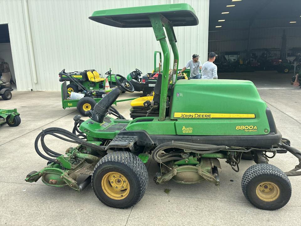 John Deere 8800A