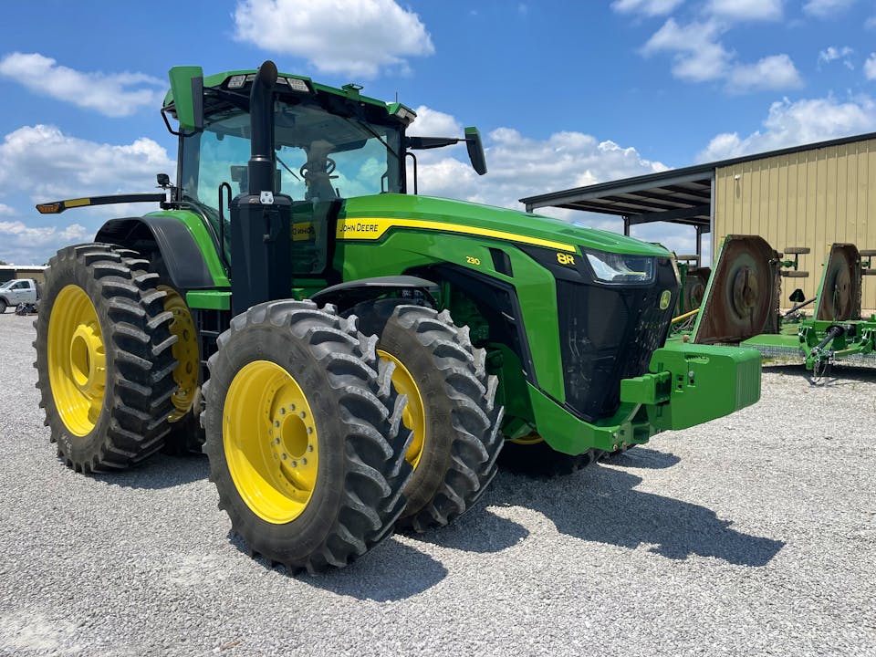 John Deere 8R 230