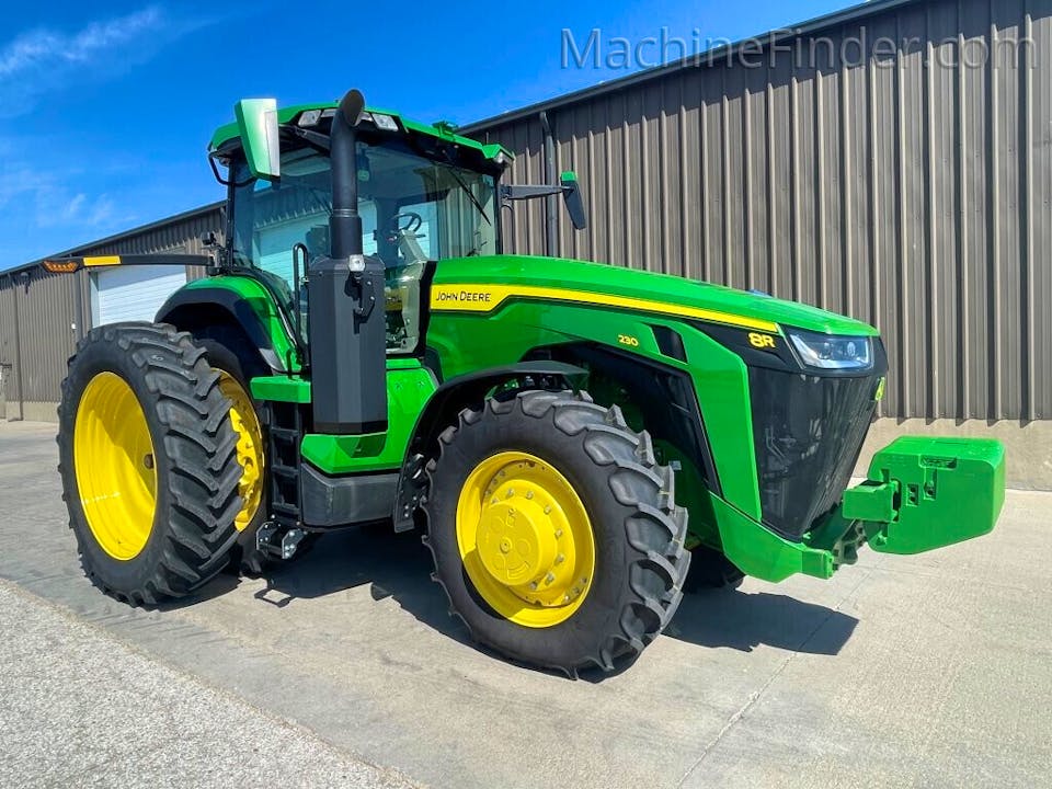 John Deere 8R 230