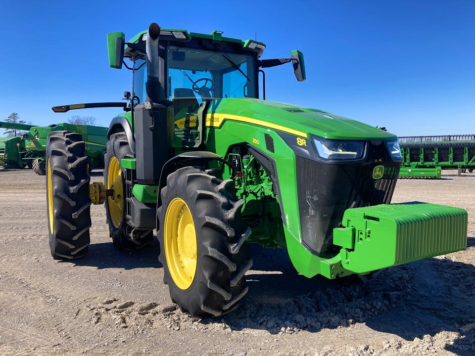 John Deere 8R 250