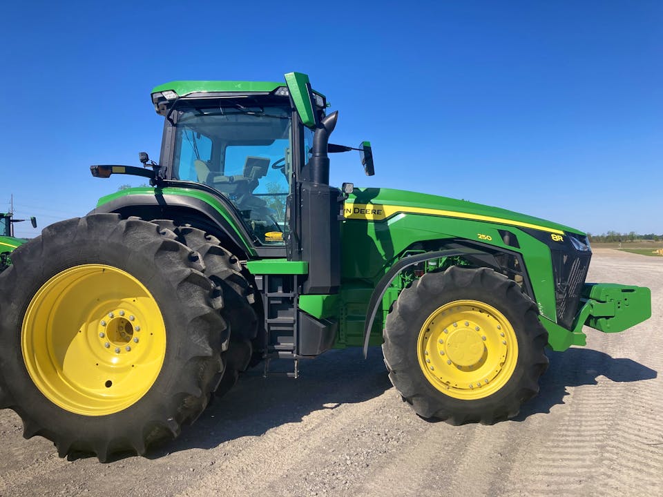 John Deere 8R 250