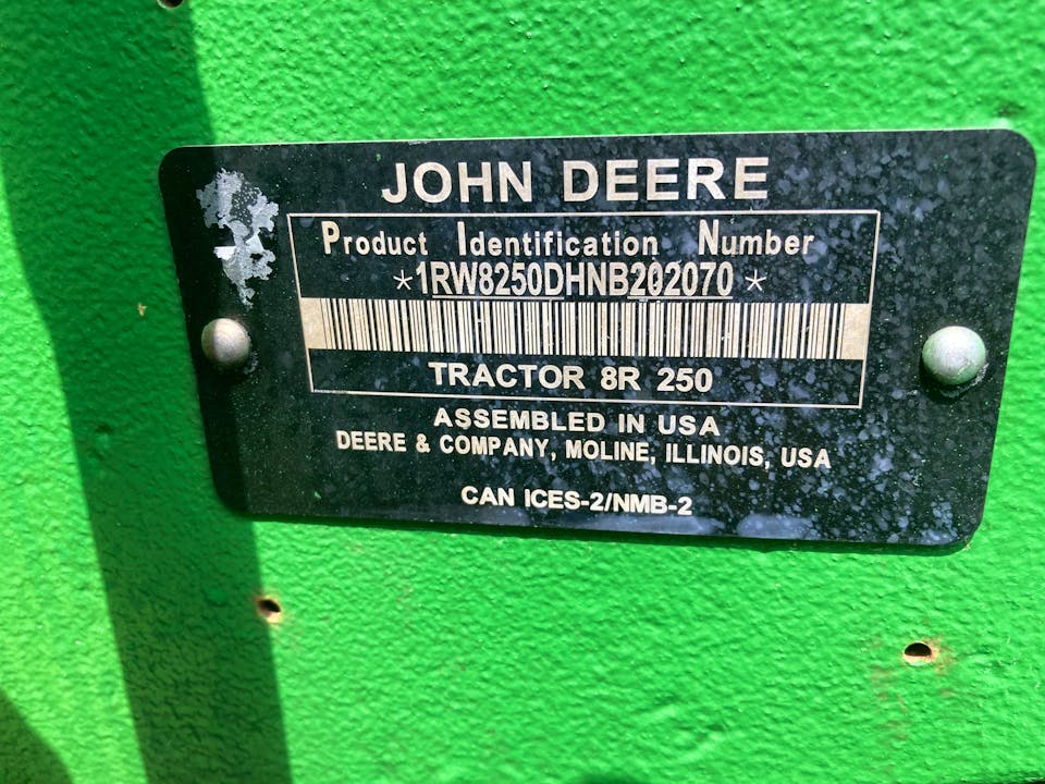 John Deere 8R 250