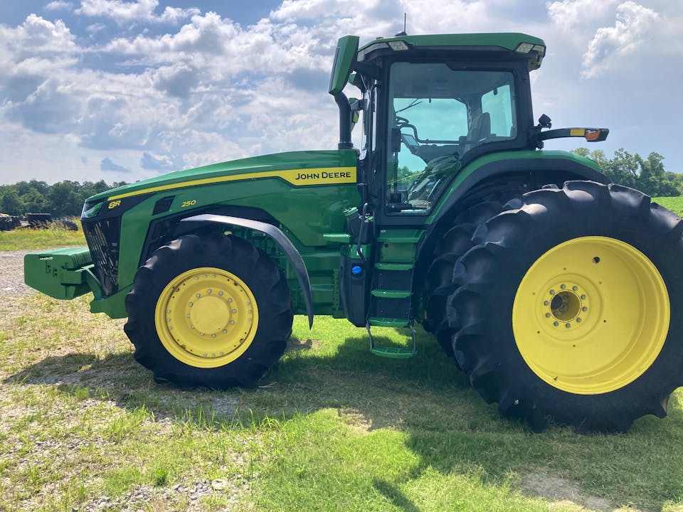 John Deere 8R 250