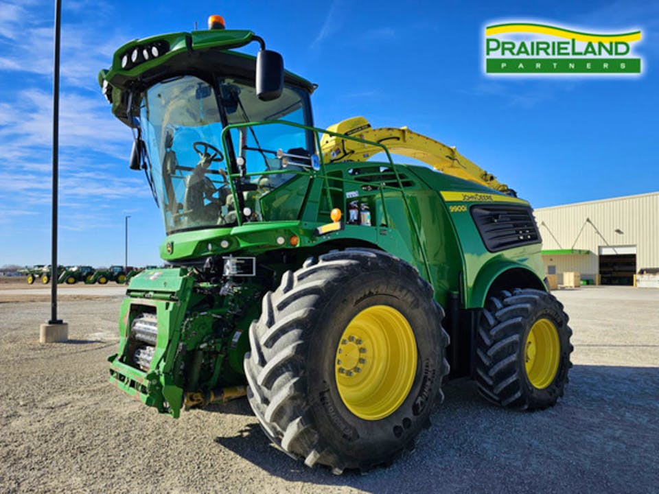 John Deere 9900