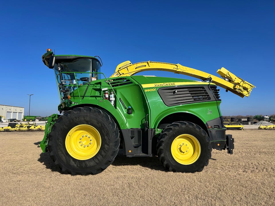John Deere 9900