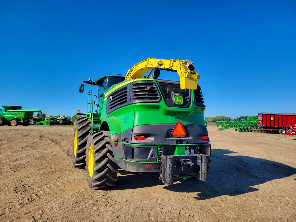 John Deere 9900