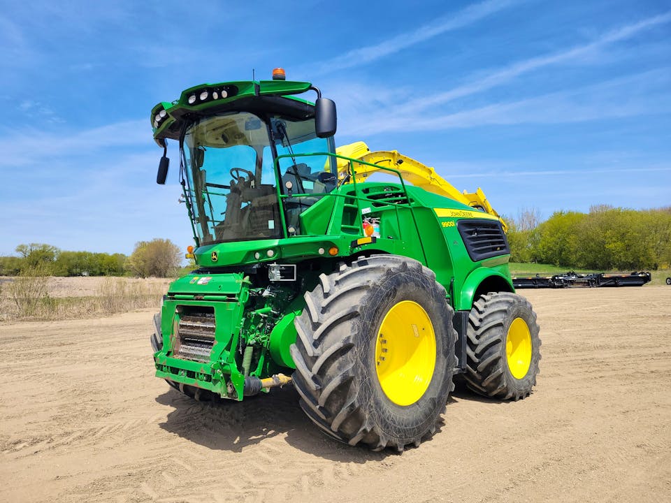 John Deere 9900