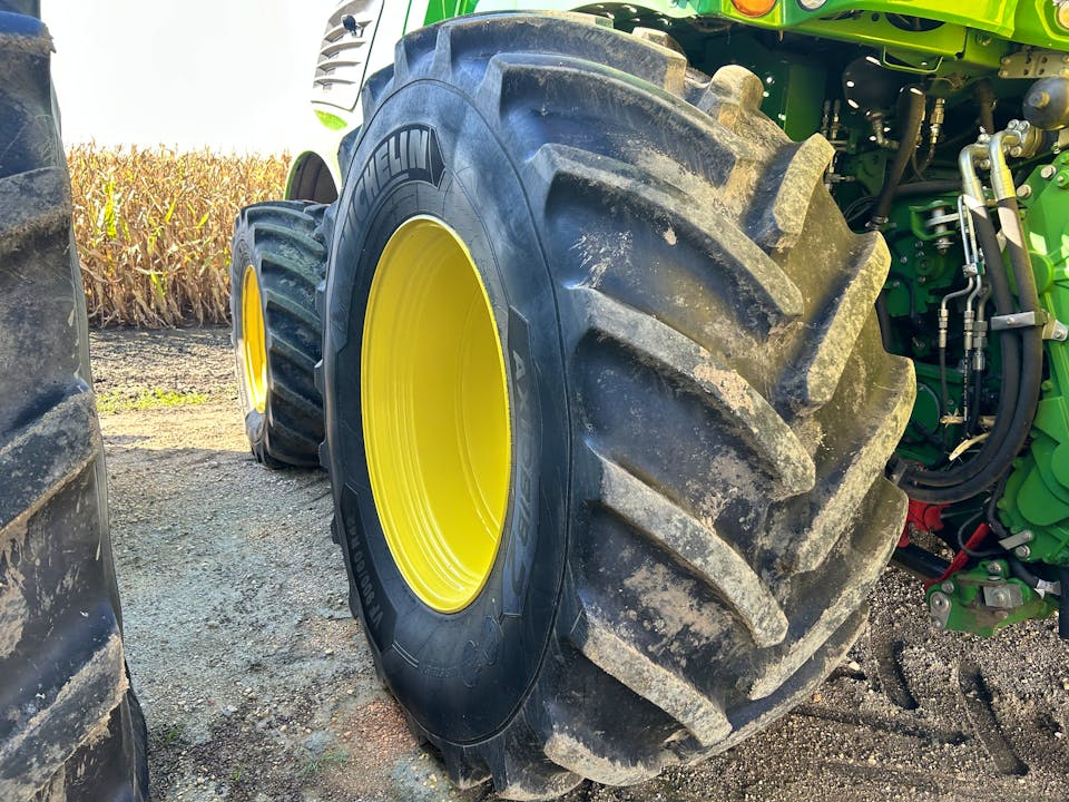 John Deere 9900