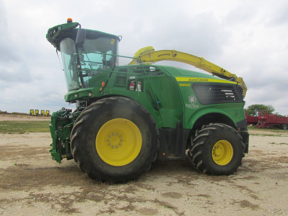 John Deere 9900