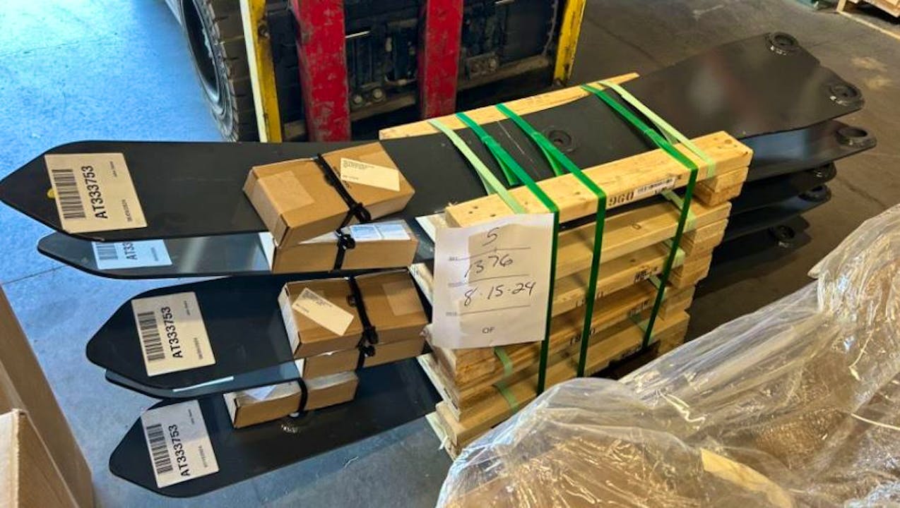 John Deere BOOMPLATE