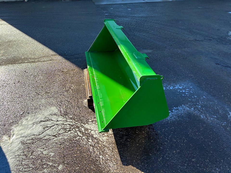 John Deere BW17029 73" BUCKET CUT CARRIER FOR 3 AND 4 SERIES LOADER