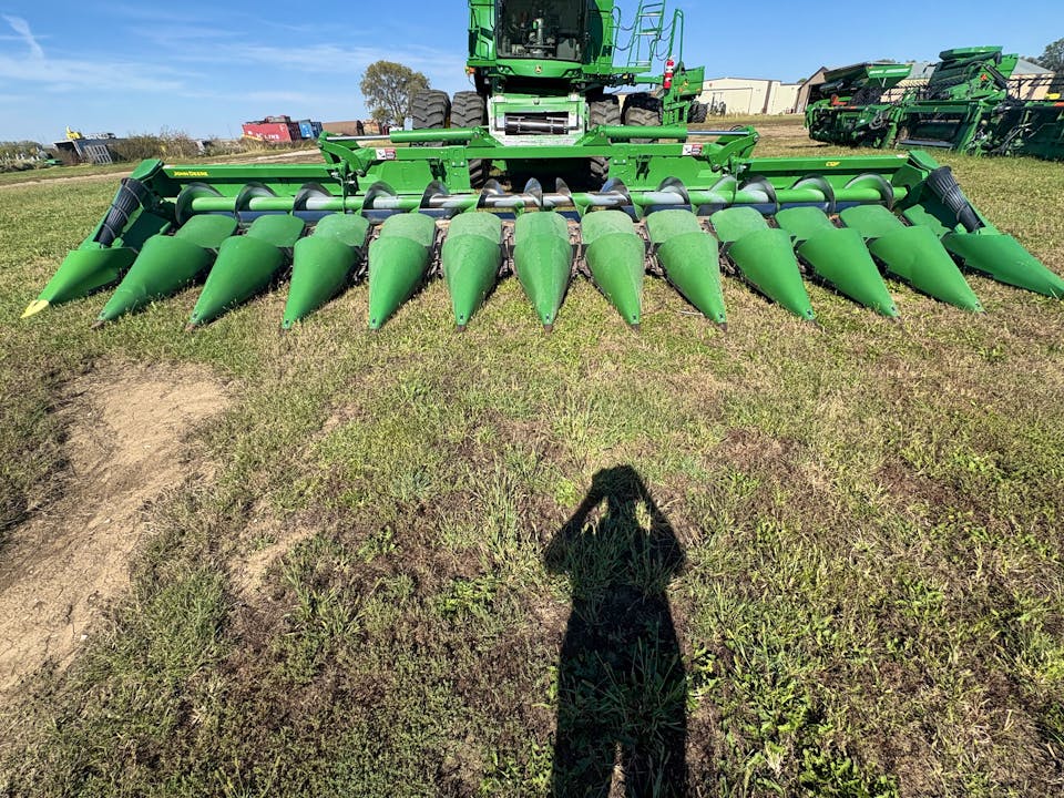 John Deere C12F