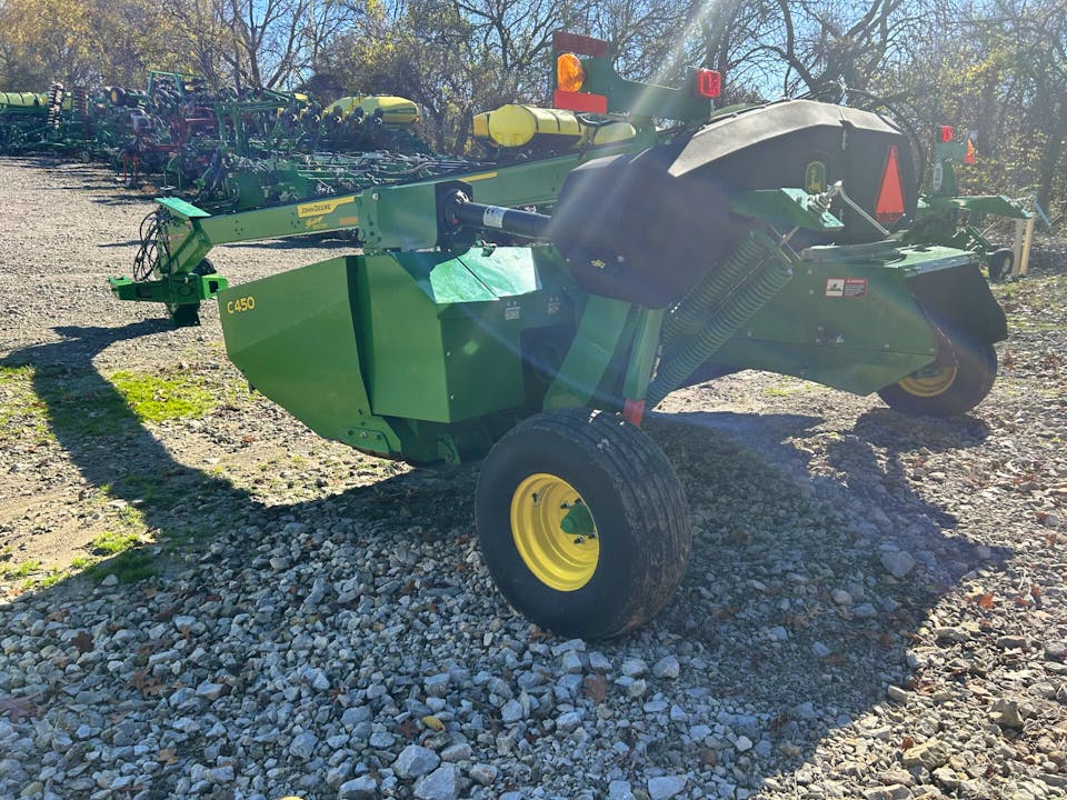 John Deere C450