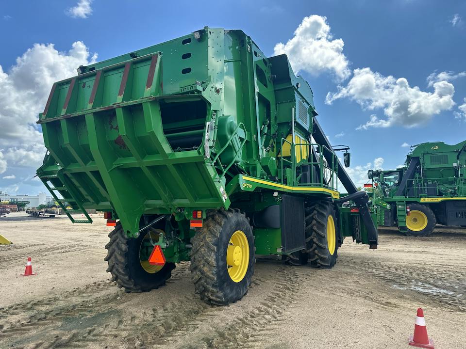 John Deere CP770