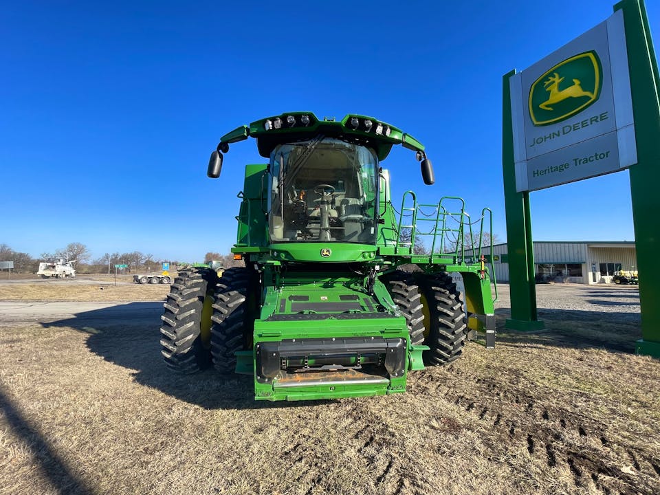 John Deere S760