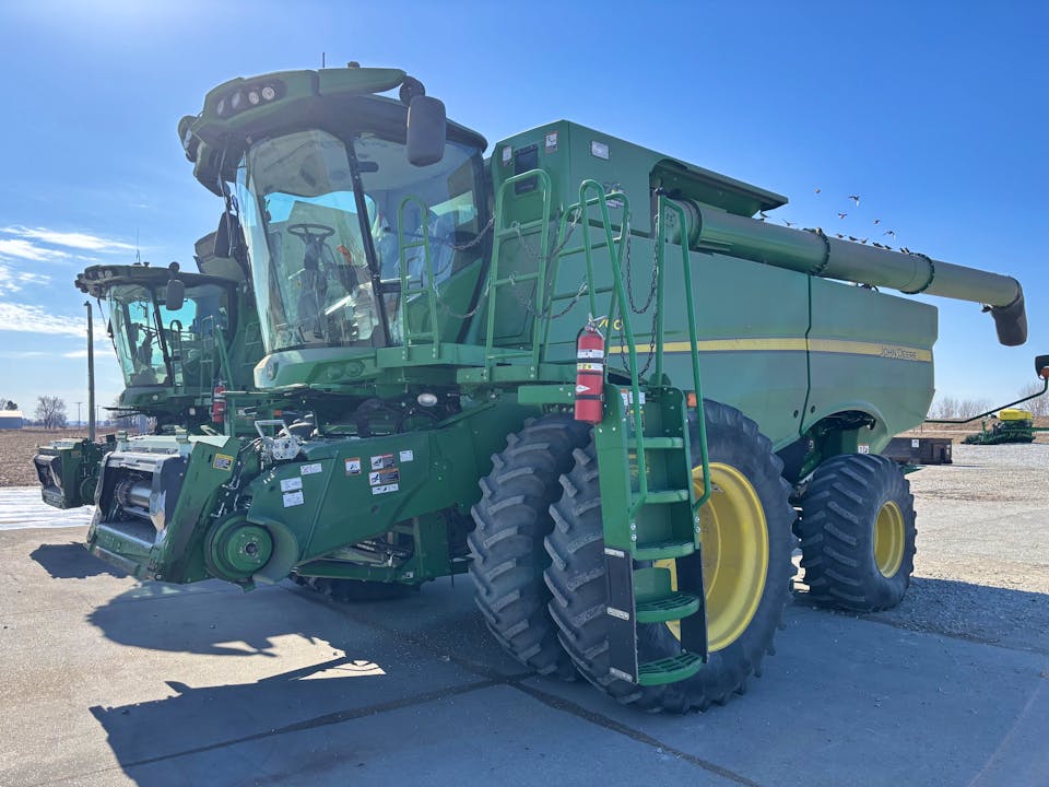 John Deere S760