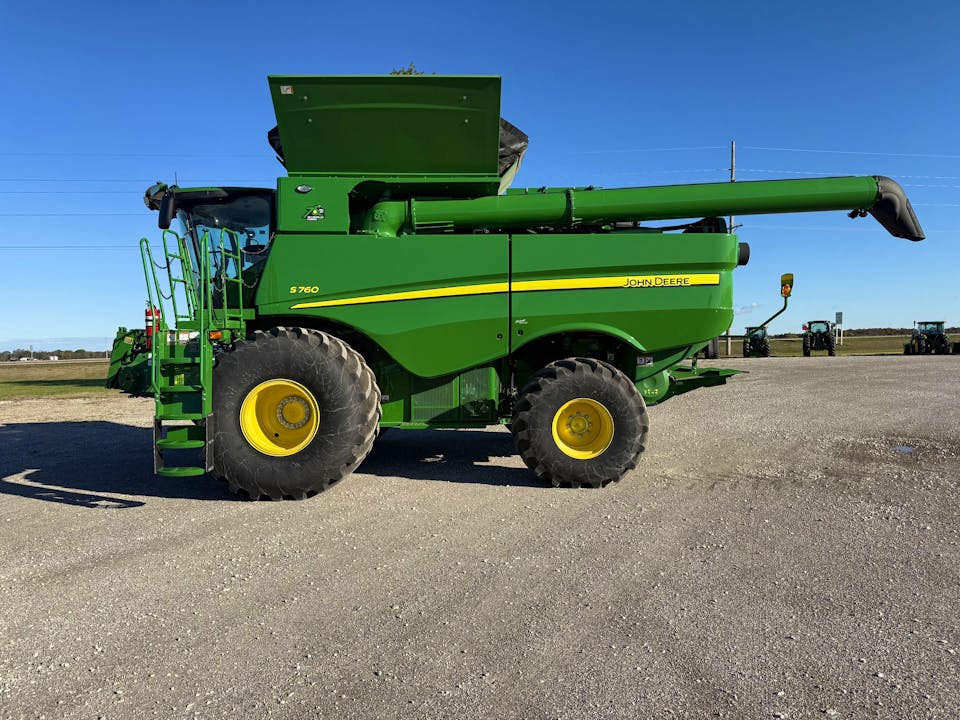 John Deere S760
