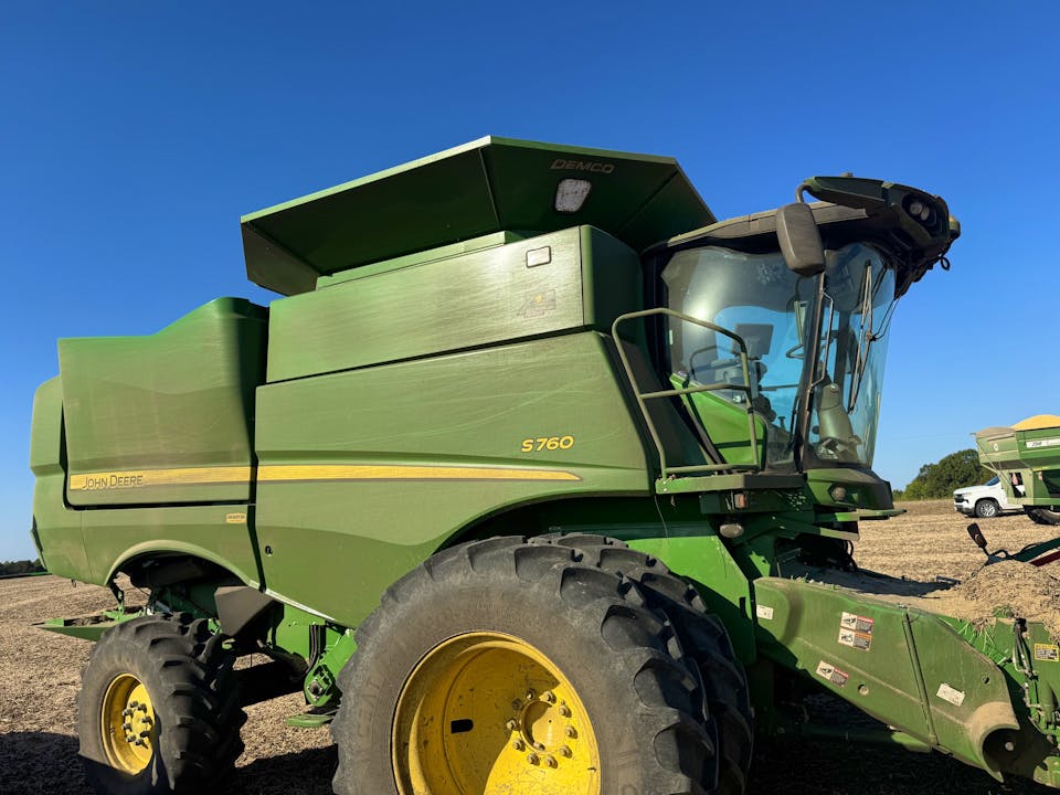 John Deere S760