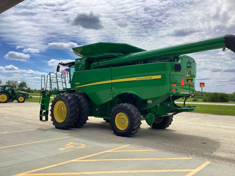 John Deere S760