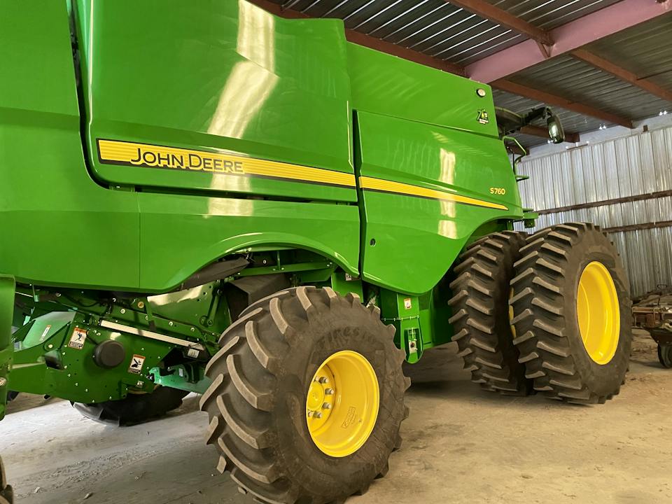 John Deere S760
