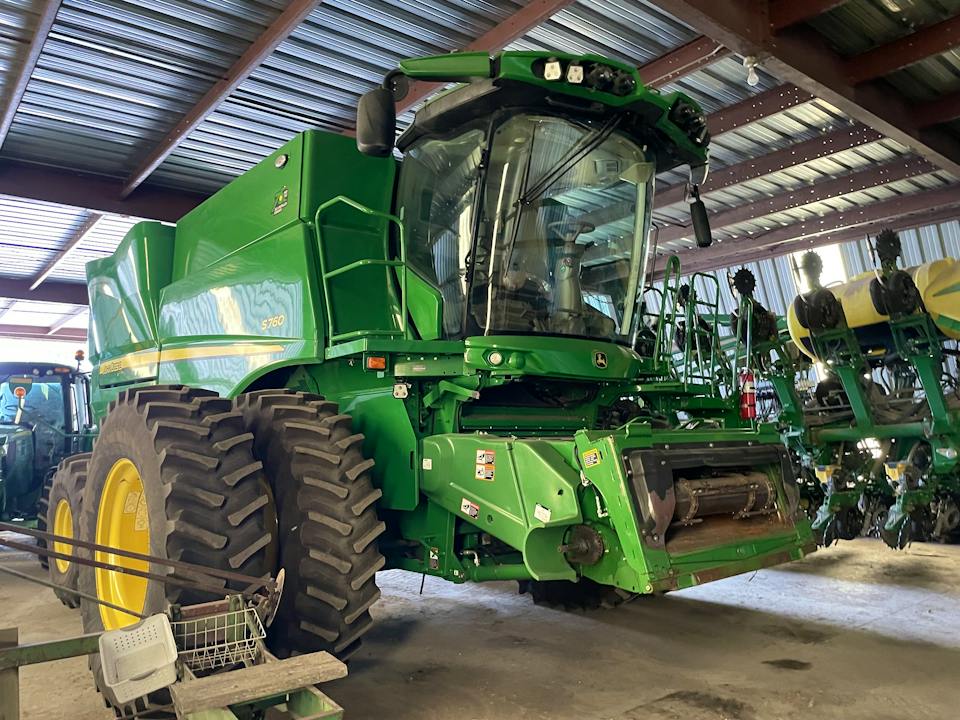 John Deere S760