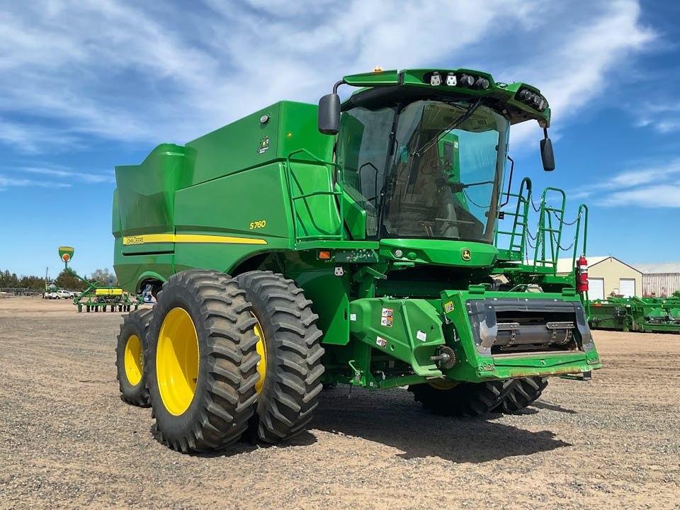 John Deere S760