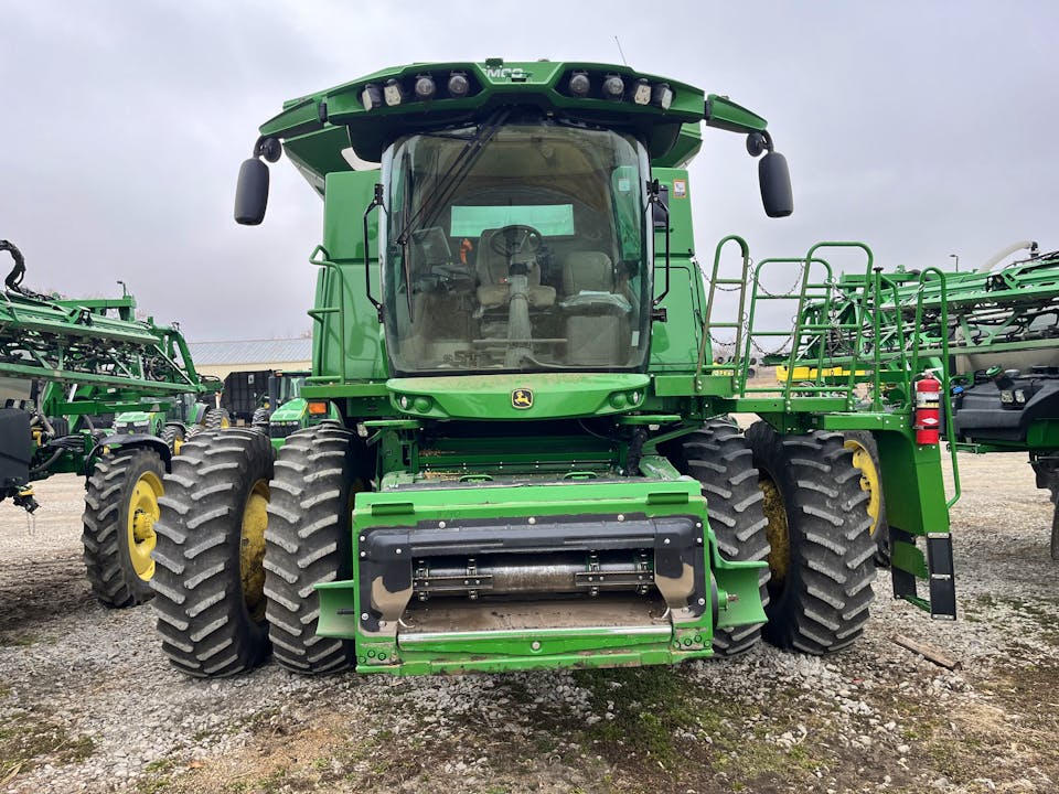 John Deere S770