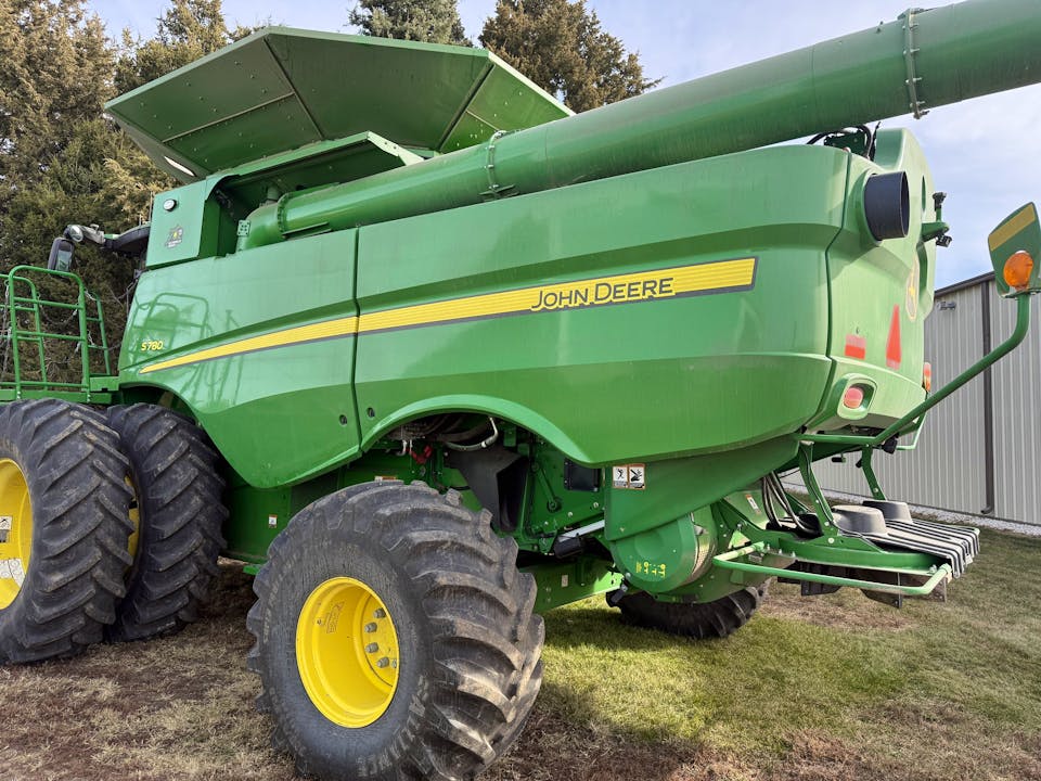 John Deere S780