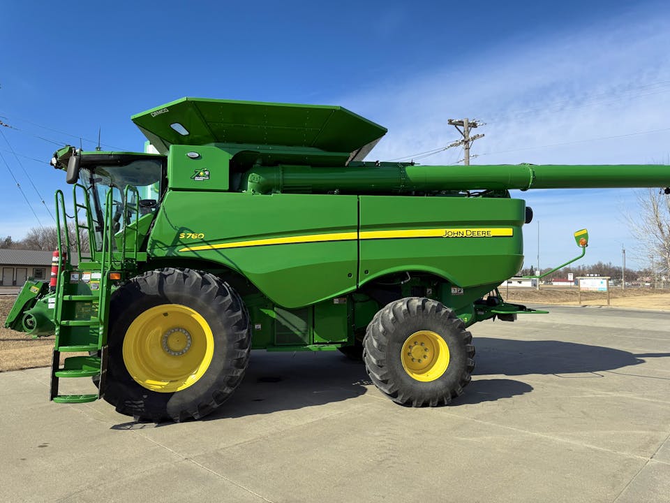 John Deere S780