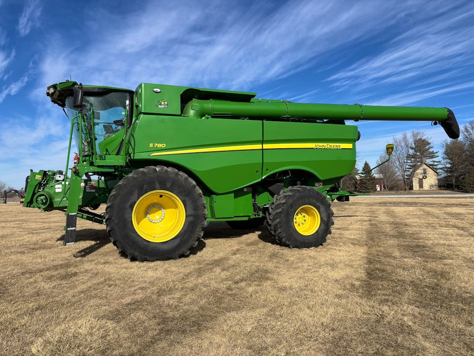 John Deere S780