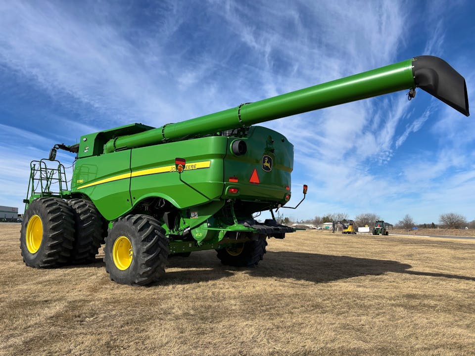 John Deere S780