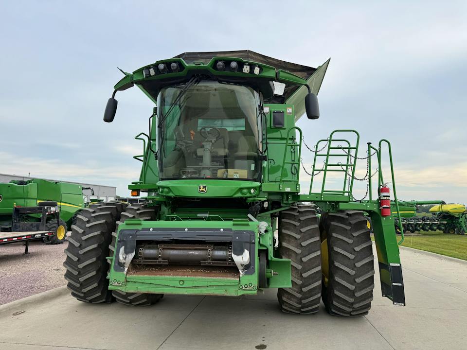 John Deere S780