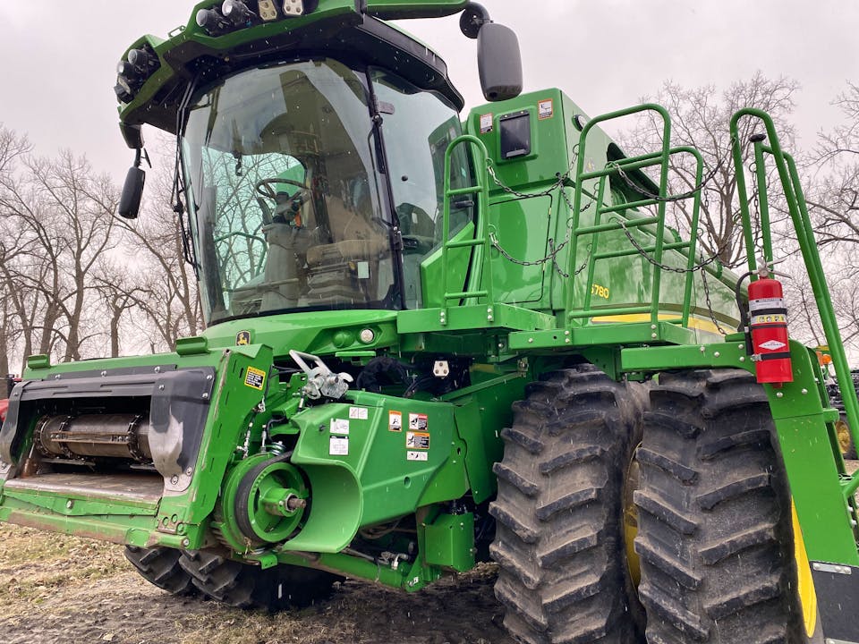 John Deere S780