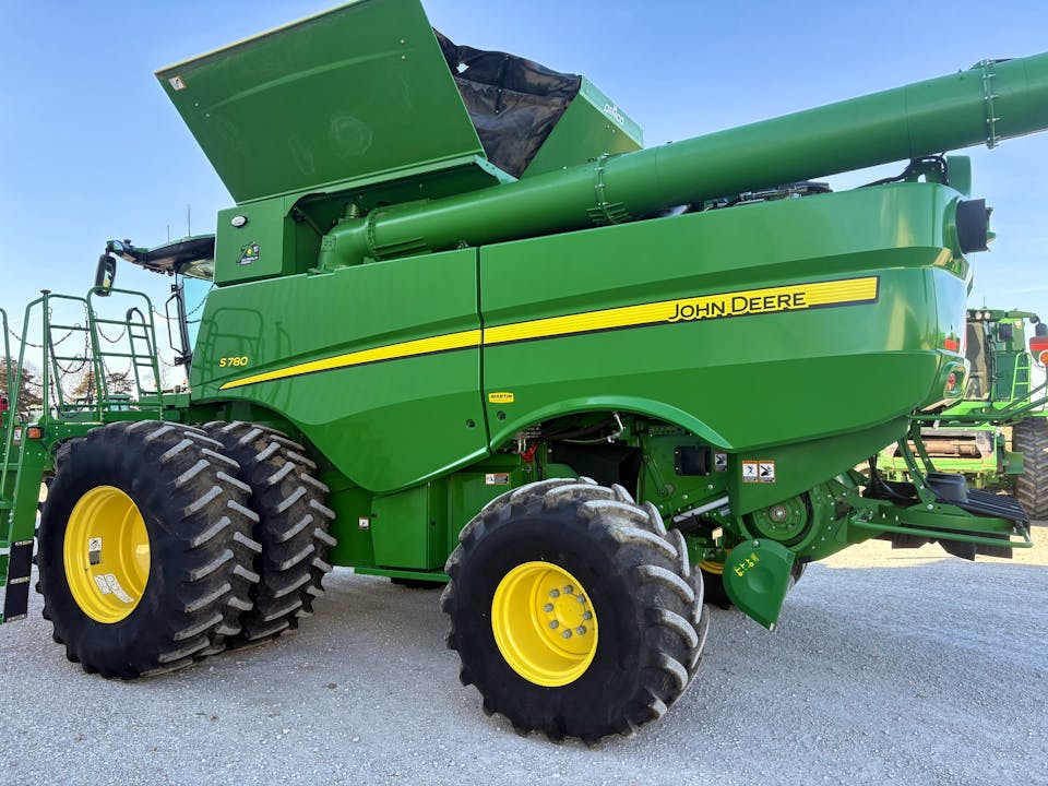 John Deere S780
