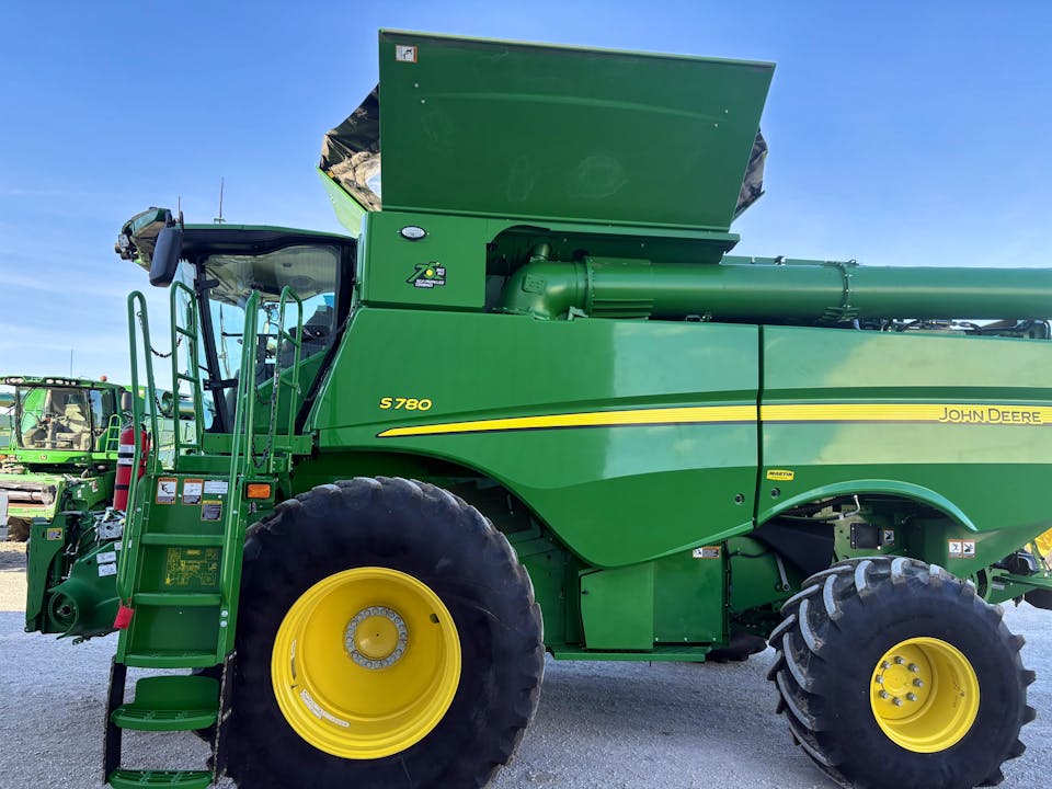 John Deere S780