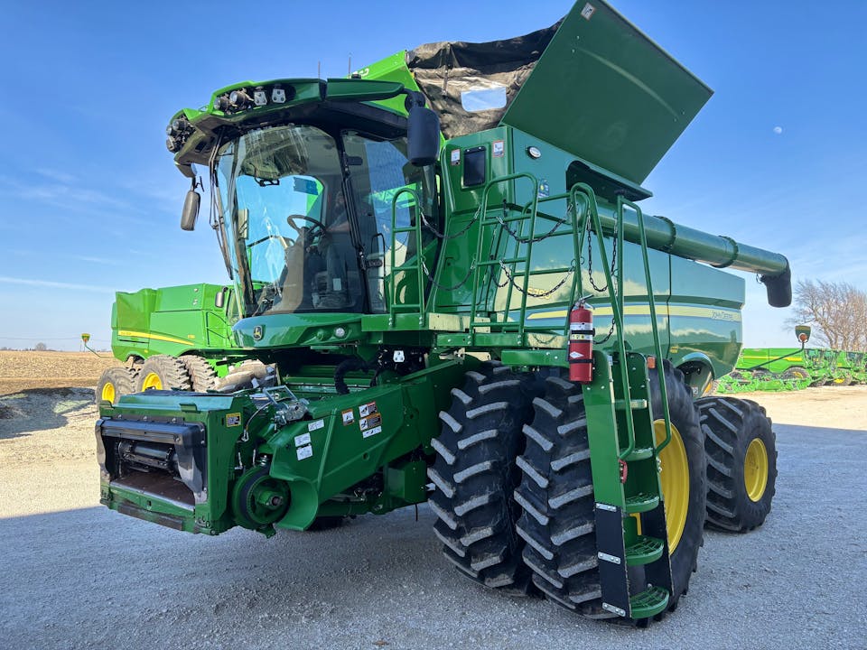 John Deere S780