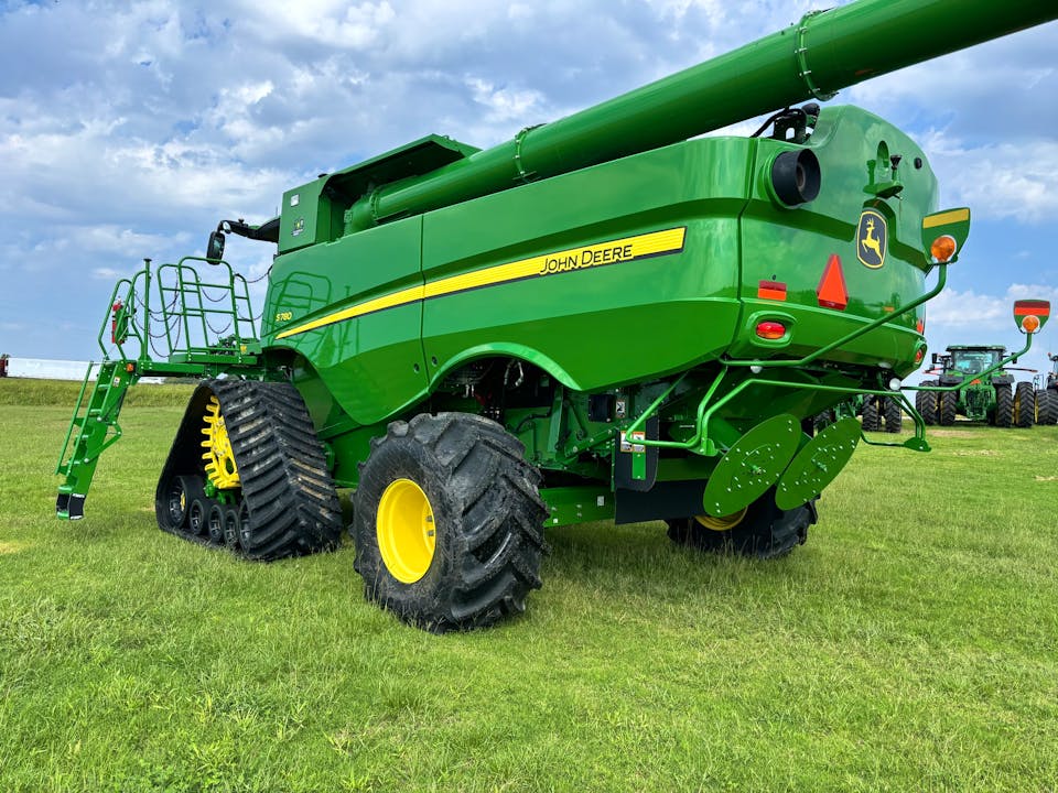 John Deere S780