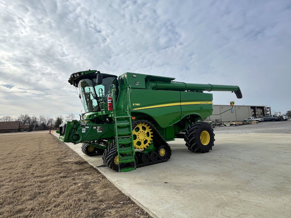 John Deere S780