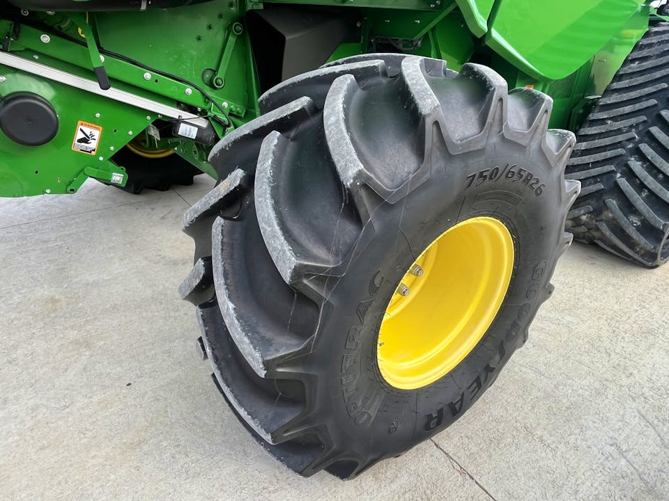 John Deere S780