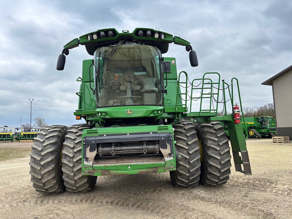 John Deere S790
