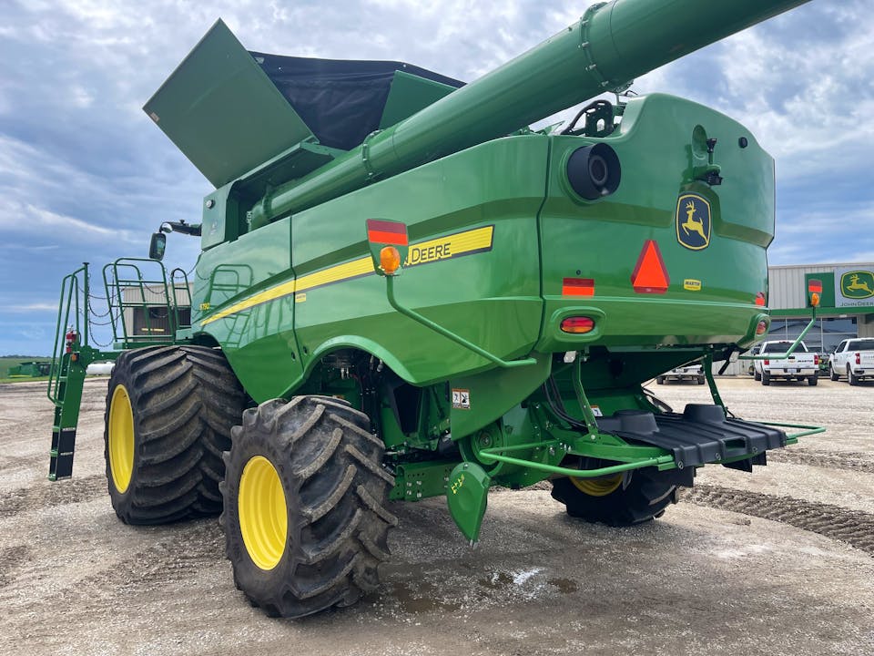John Deere S790