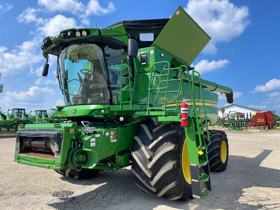 John Deere S790