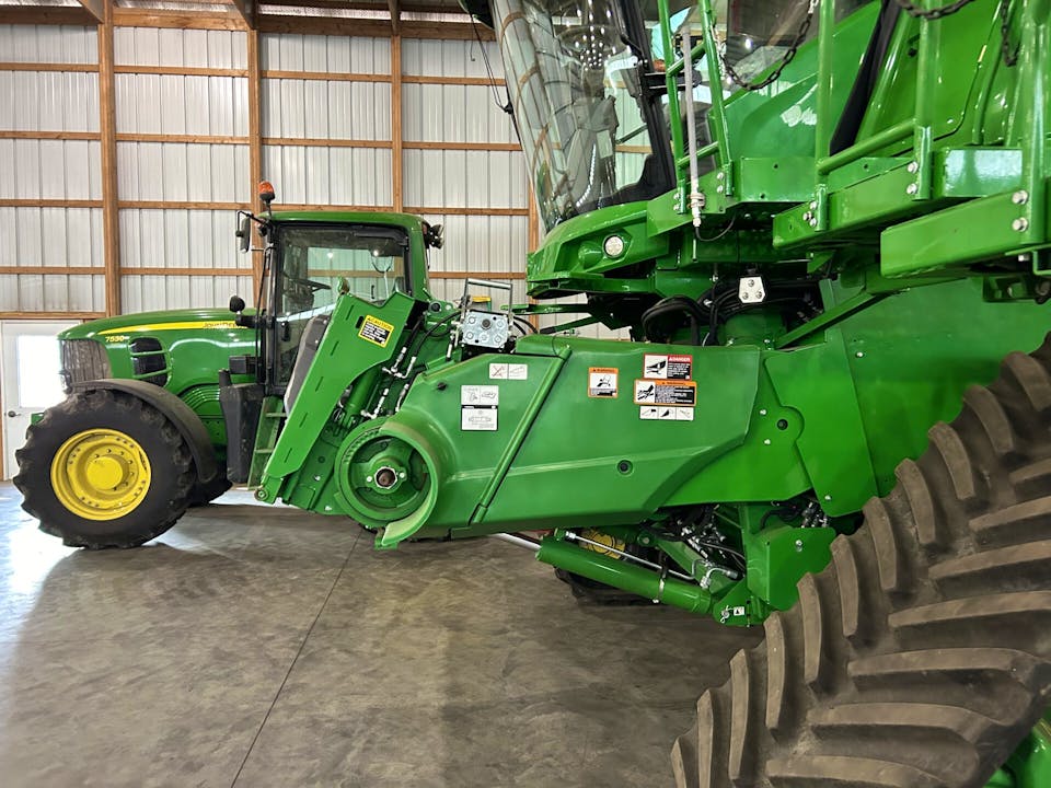 John Deere S790