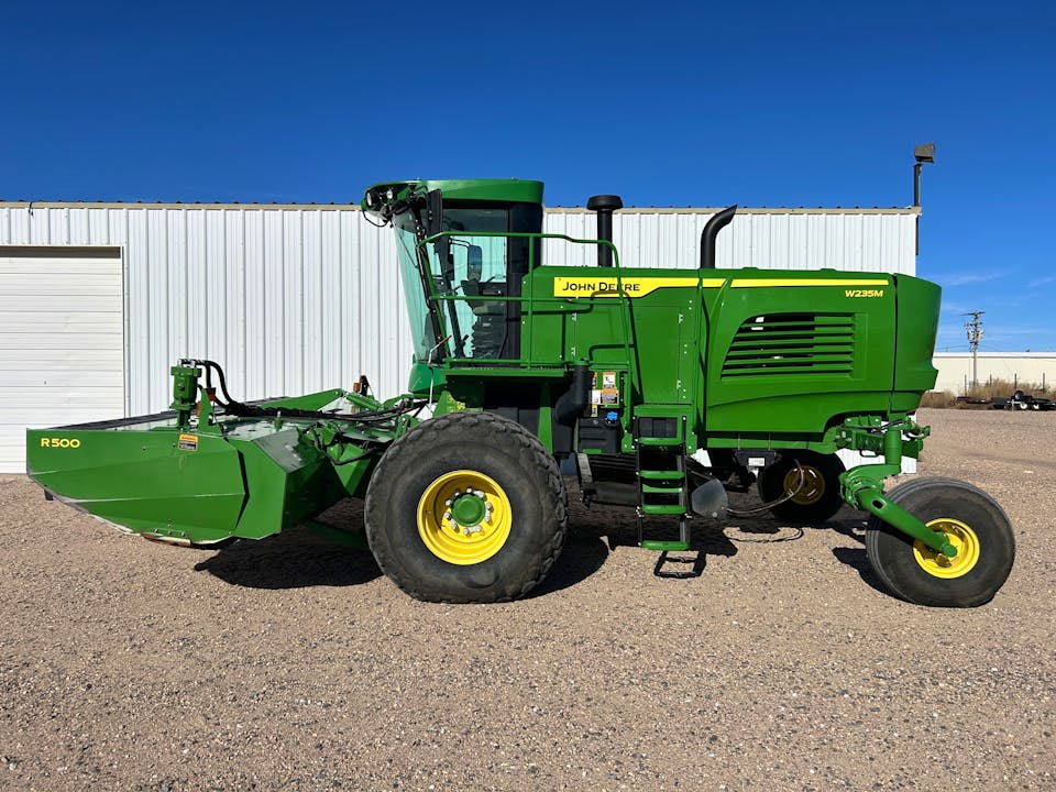 John Deere W235M
