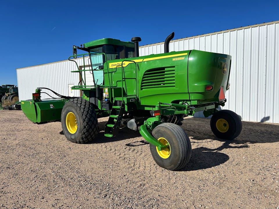 John Deere W235M