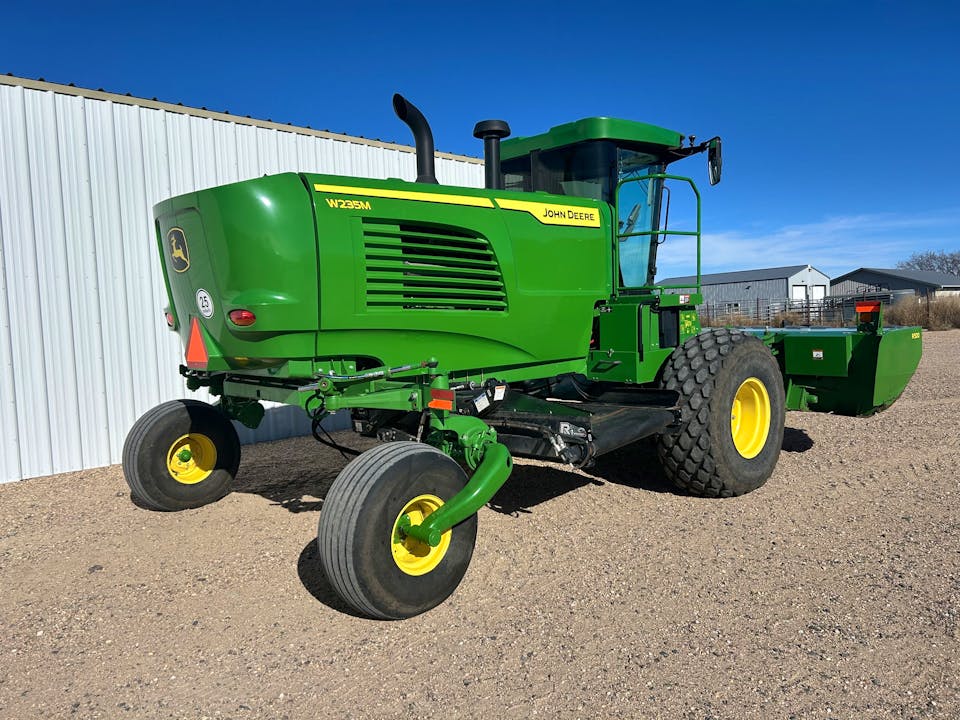 John Deere W235M