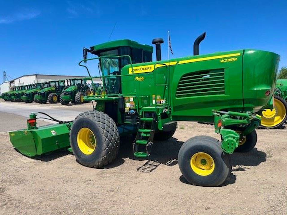 John Deere W235M