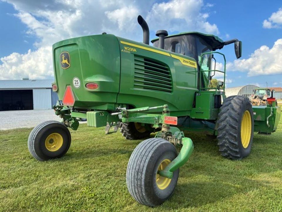 John Deere W235R