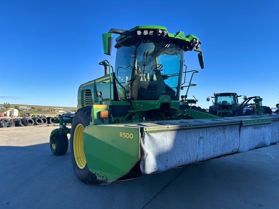 John Deere W235R